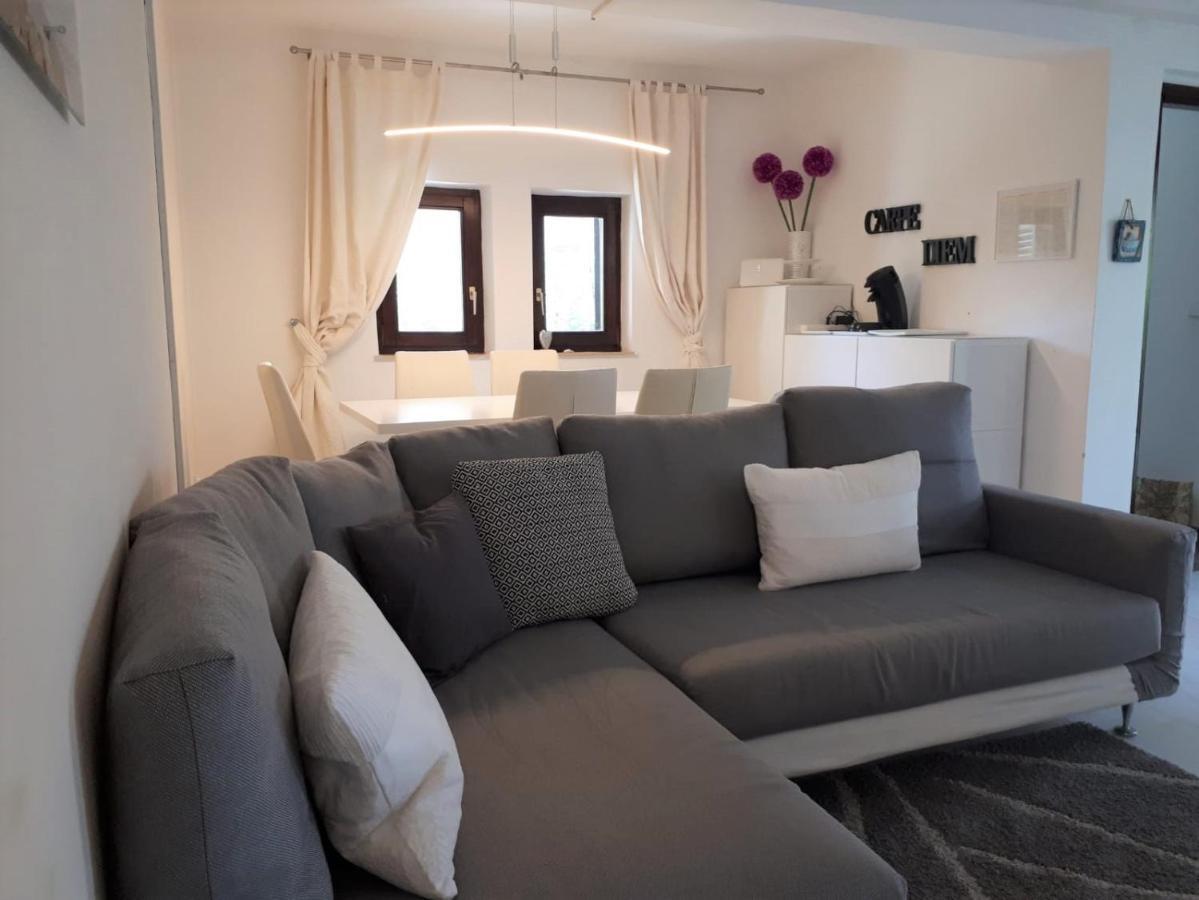 Apartmen Relax 200 M T Beach Apartman Rovinj Kültér fotó